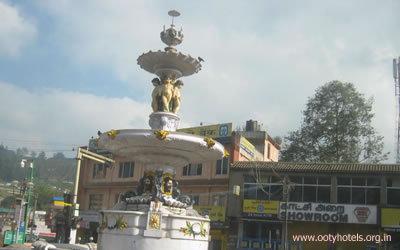 Adams Fountain Photo